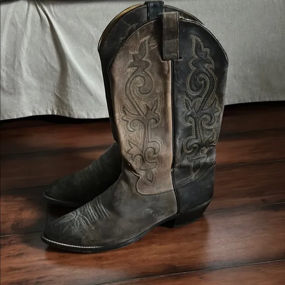 Justin Men's Brown Cowboy Boots