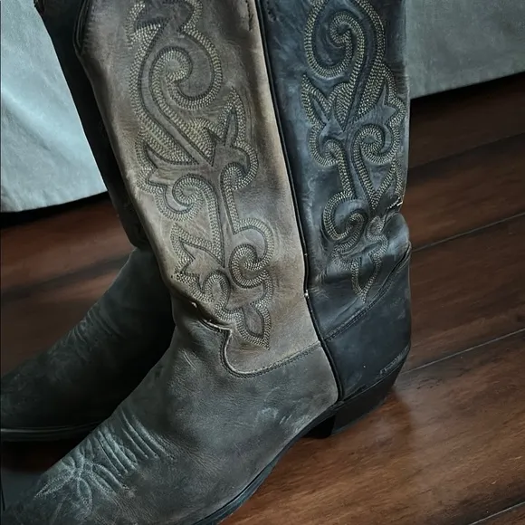 Justin Men's Brown Cowboy Boots