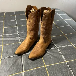 👠Justin NWOT Women’s Tan/Brown Western Cowboy Boots 8C