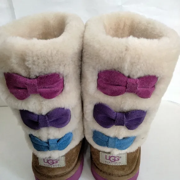 K MALENA UGGS boots bow size 4