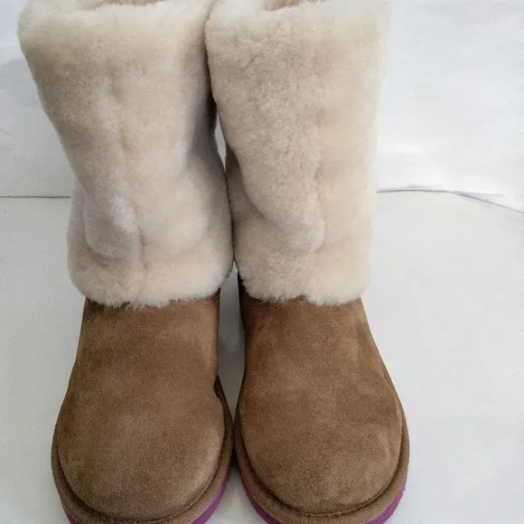 K MALENA UGGS boots bow size 4