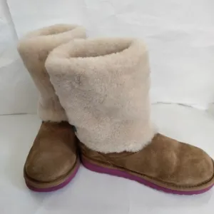 K MALENA UGGS boots bow size 4
