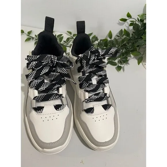 K-Swiss Womens Low-Top Sneakers White/Black Size 8.5 Athletic Shoes
