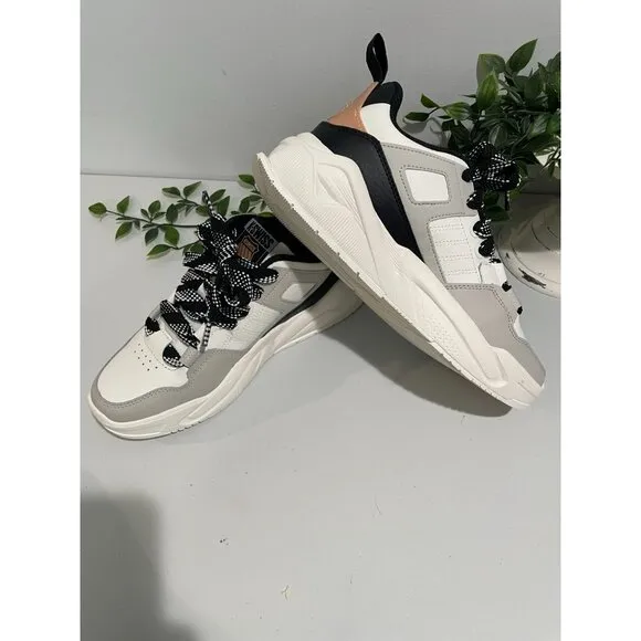 K-Swiss Womens Low-Top Sneakers White/Black Size 8.5 Athletic Shoes