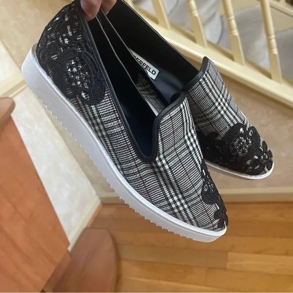 Karl Lagerfeld Paris CARLYN Plaid Slip On Sneaker Lace embroidered casual Sz 8
