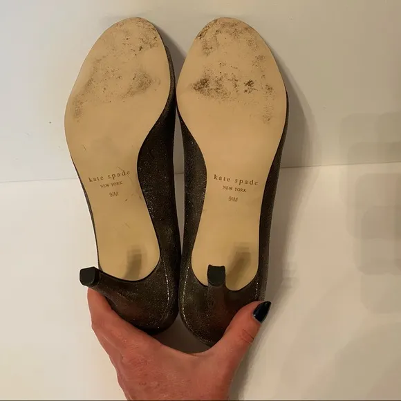 KATE SPADE HEELS PUMPS SILVER LEATHER PEEP TOE BOW Size 9.5