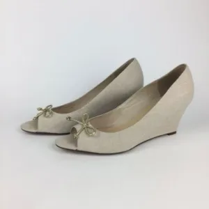 Kate Spade Womens Linen Peep Toe Wedge Heels Beige Cream Shoes Gold Bow size 10