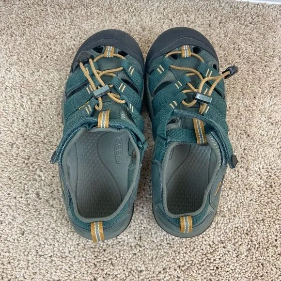 Keen Big Kid’s Newport H2 Slip-On Hiking Water Shoes - Dark Green