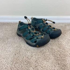 Keen Big Kid’s Newport H2 Slip-On Hiking Water Shoes - Dark Green