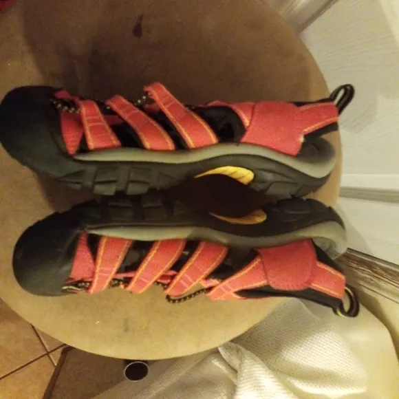 Keen LOT of TWO hiking shoes Austin Hiking Slip On Clogs &amp; sandals 6.5