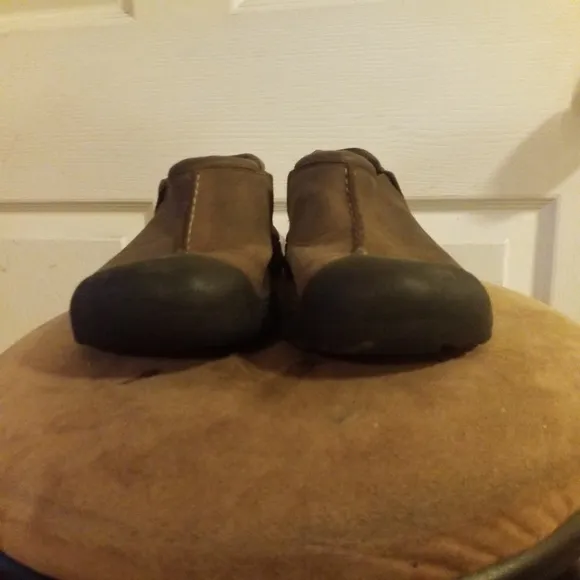 Keen LOT of TWO hiking shoes Austin Hiking Slip On Clogs &amp; sandals 6.5