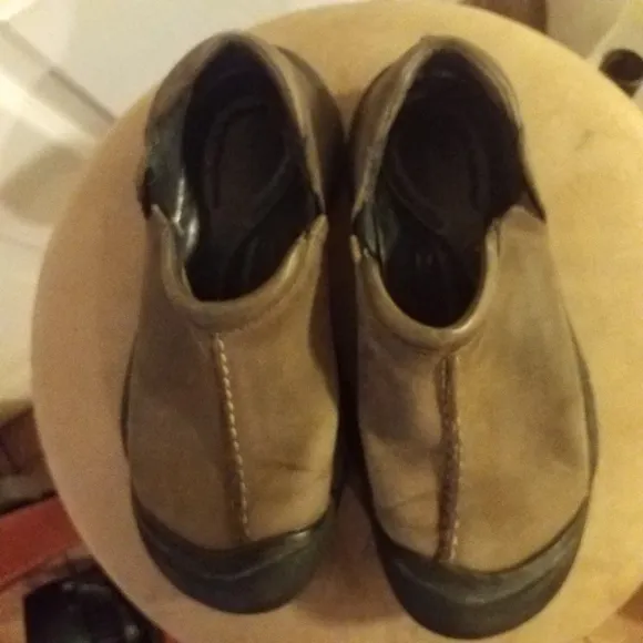 Keen LOT of TWO hiking shoes Austin Hiking Slip On Clogs &amp; sandals 6.5