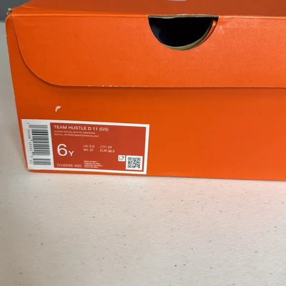 Kids Nike Team Hustle Blue Basketball Shoes Size 6