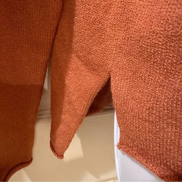 Kittenish “Hello Beautiful” Oversized Rust Orange Sweater small