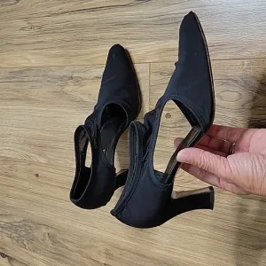Kurt Geiger Black Mesh Closed Pointed Toe Heels