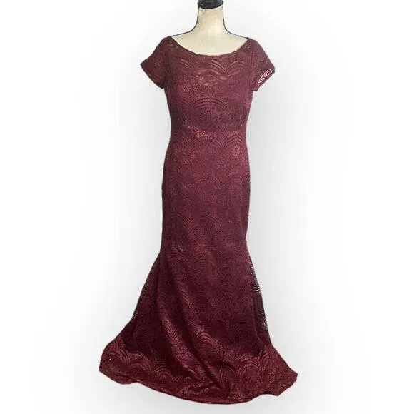 La Femme 26875 Lace Overlay Gown Women's 10 Burgundy Boat Neck Short Sleeve NWT