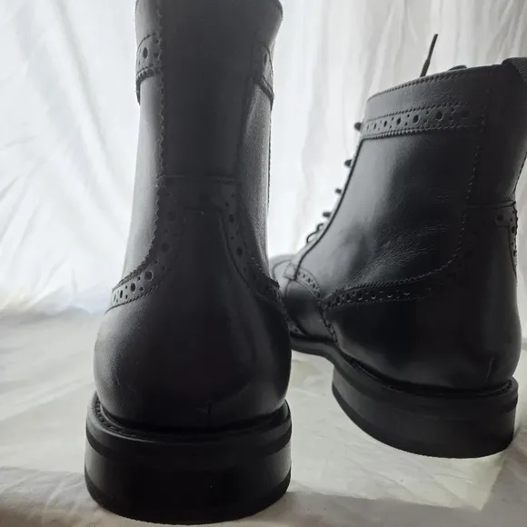 La Milano Wingtip Boots