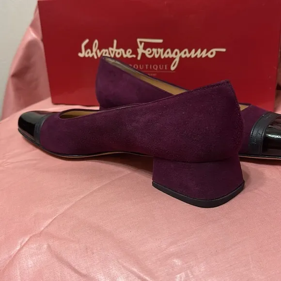 Ladies brand new authentic in box Salvatore Ferragamo shoes 8 1/2 AAAA
