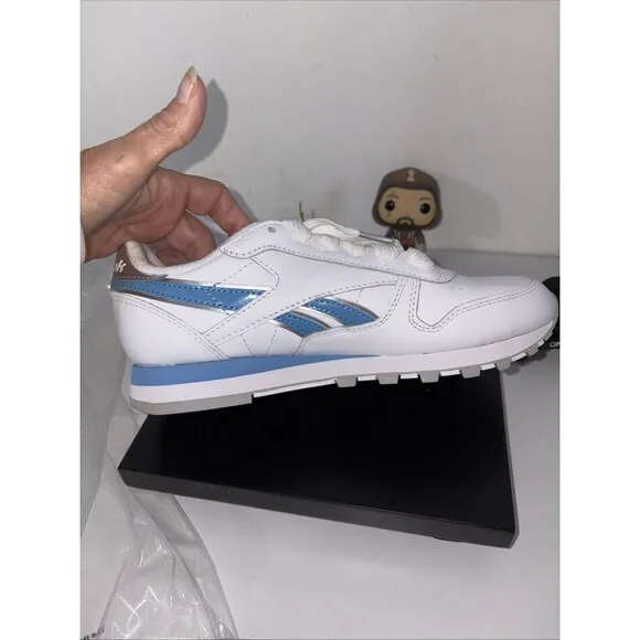 Ladies Reebok Classic 7.5 Unapologetically Angel Revolve New