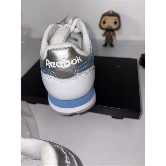 Ladies Reebok Classic 7.5 Unapologetically Angel Revolve New