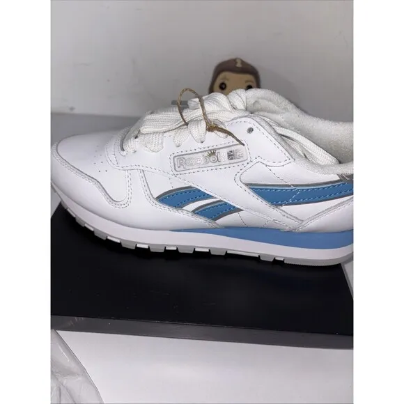 Ladies Reebok Classic 7.5 Unapologetically Angel Revolve New