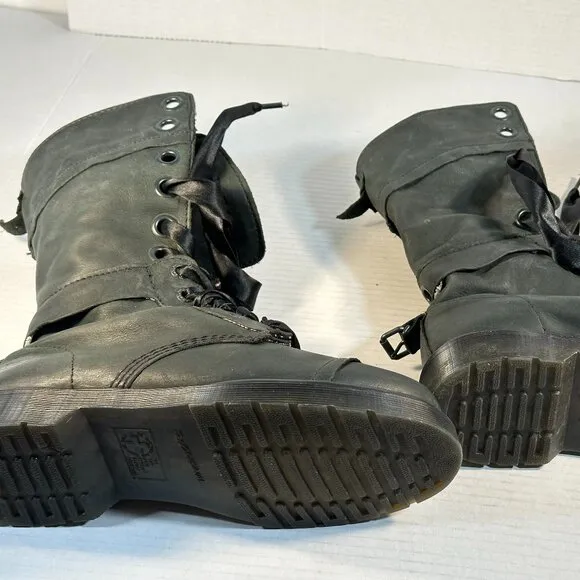 Ladies size 9 Dr Martens Tall Combat boots