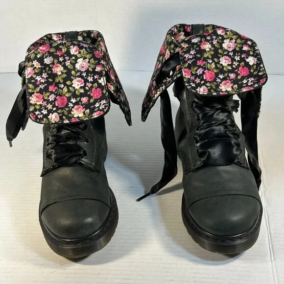 Ladies size 9 Dr Martens Tall Combat boots