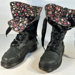 Ladies size 9 Dr Martens Tall Combat boots