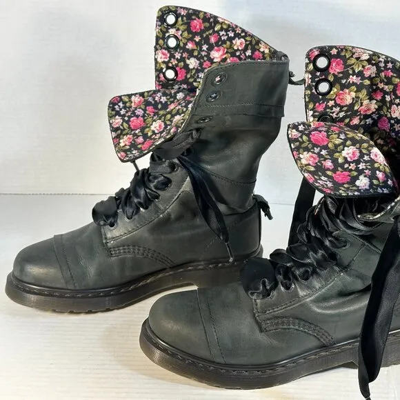 Ladies size 9 Dr Martens Tall Combat boots