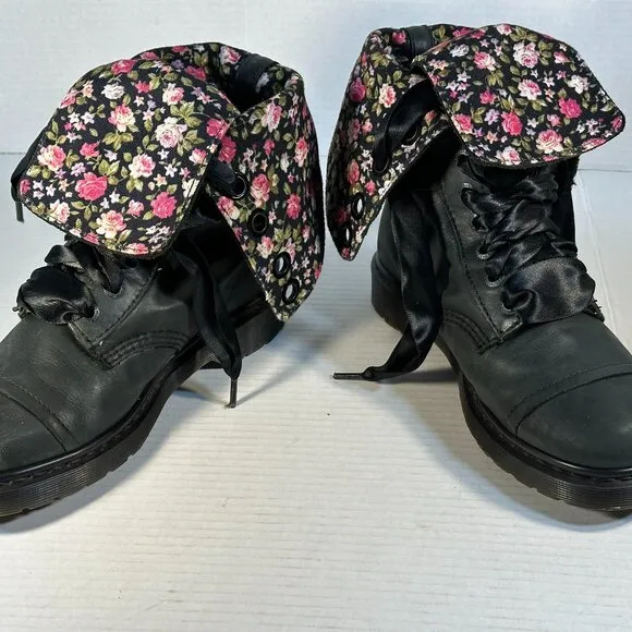 Ladies size 9 Dr Martens Tall Combat boots