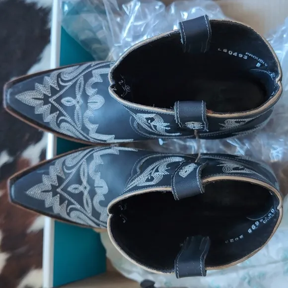 Lane Lexington booties