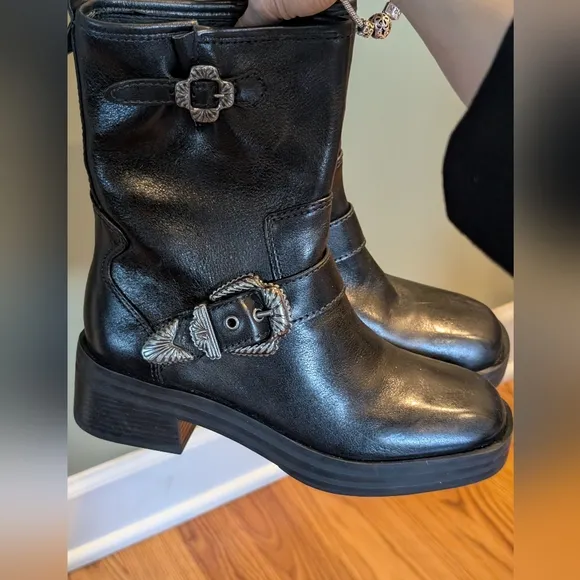 Larroudé Hardy Boots