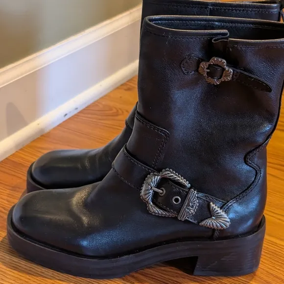 Larroudé Hardy Boots