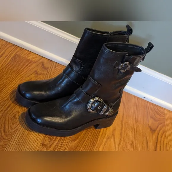 Larroudé Hardy Boots