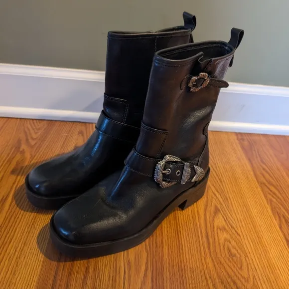 Larroudé Hardy Boots