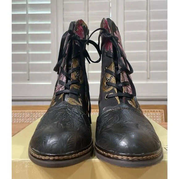 L'Artiste Siren Black Boots Leather Size 9.5/10 US 41 EU NIB Embroidered Lace-Up