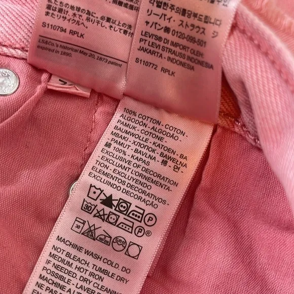 Levi’s 501 Original Denim Shorts Pink. Size 31 / 12