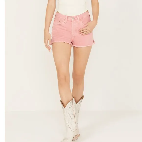 Levi’s 501 Original Denim Shorts Pink. Size 31 / 12