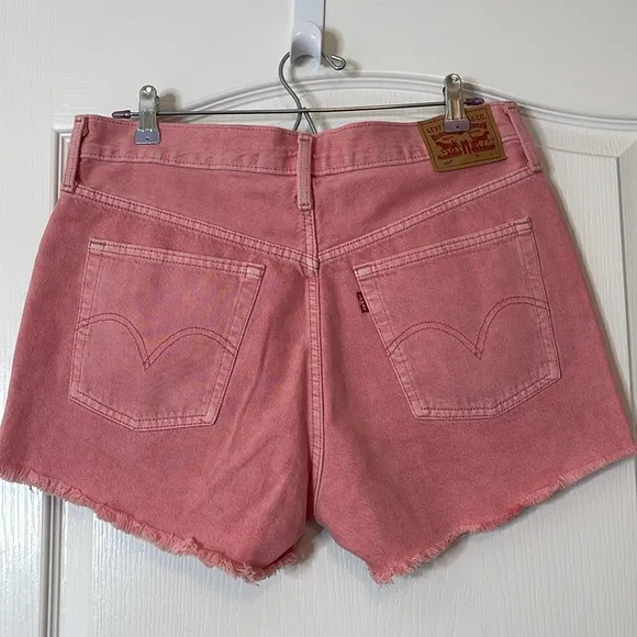 Levi’s 501 Original Denim Shorts Pink. Size 31 / 12