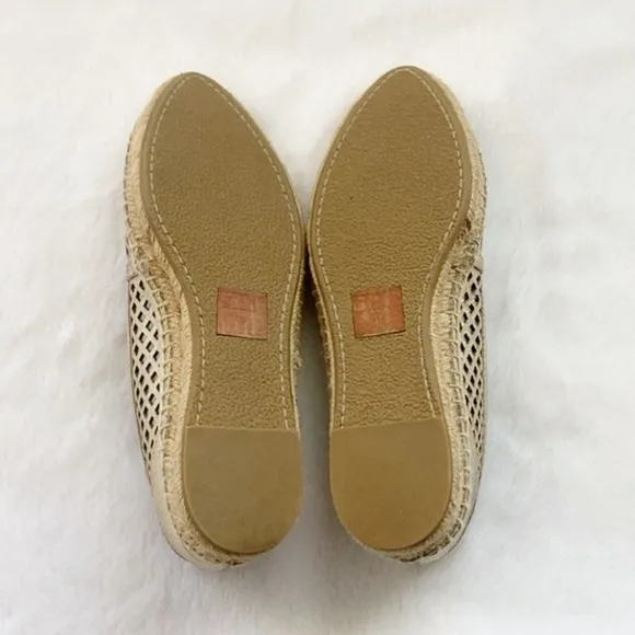 Like New Gold Frye Lee A Line Perf Shoes, size 7