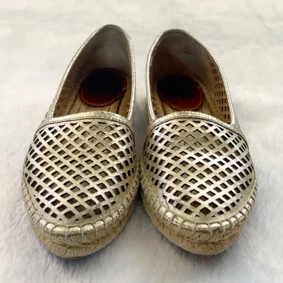Like New Gold Frye Lee A Line Perf Shoes, size 7