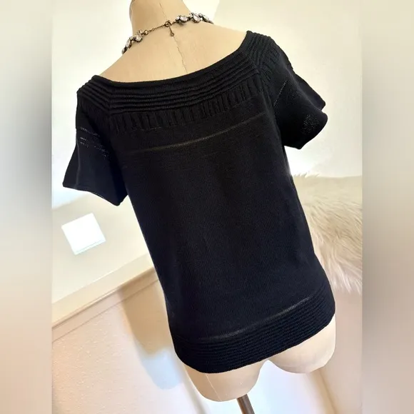 Like NEW!!! S Elegant Black St. John’s Knit Sweater