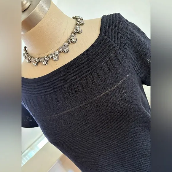 Like NEW!!! S Elegant Black St. John’s Knit Sweater
