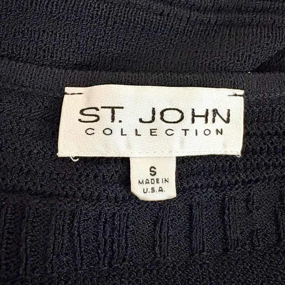 Like NEW!!! S Elegant Black St. John’s Knit Sweater