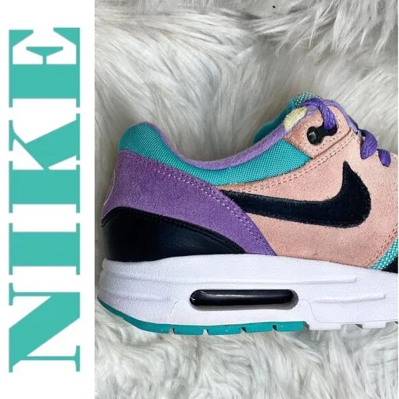 LIMITED EDITION NIKE AIR MAX Have A Nike Day Smiley Face, Women’s 9