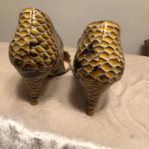 LOEFFLER RANDALL snake skin shoes SZ 9