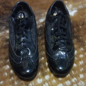 Louis Vuitton Burgundy Patent Leather Lace-Up Wingtip Flats Shoes, Size 9