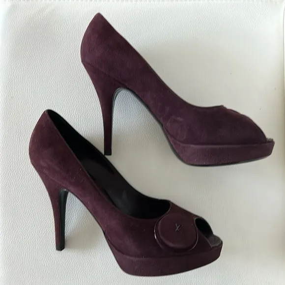 Louis Vuitton Chelsea Open Toe pump vintage