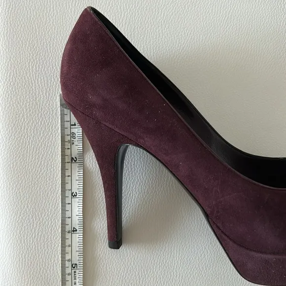 Louis Vuitton Chelsea Open Toe pump vintage