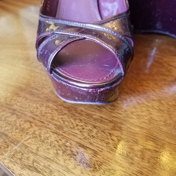 Louis Vuitton Women Purple Amarante Patent Vernis Pantheon Shoes Sz. Eur.39